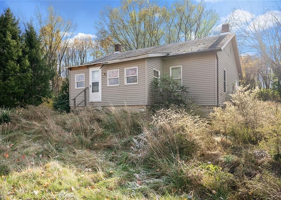 1st image of 1665 Van Buren Ave
