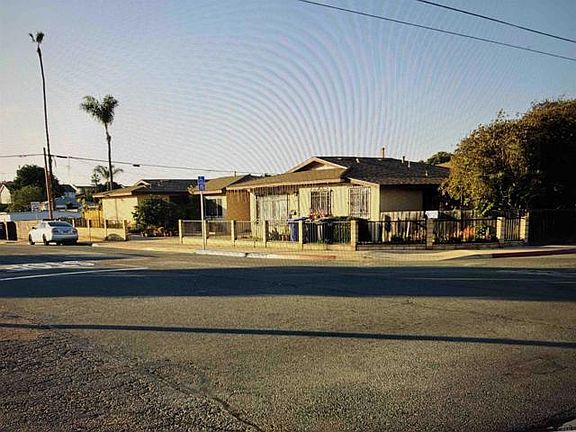 2nd image of 1380-90 Fern Ave