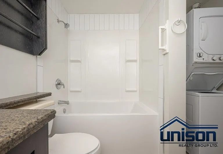 328 S 21st Ave SW #404 — Photo 17