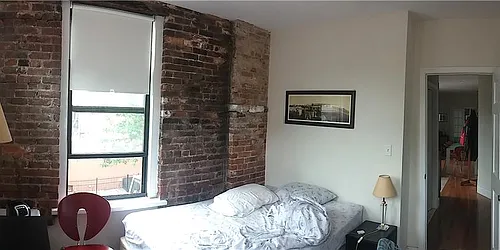 Rented by R New York