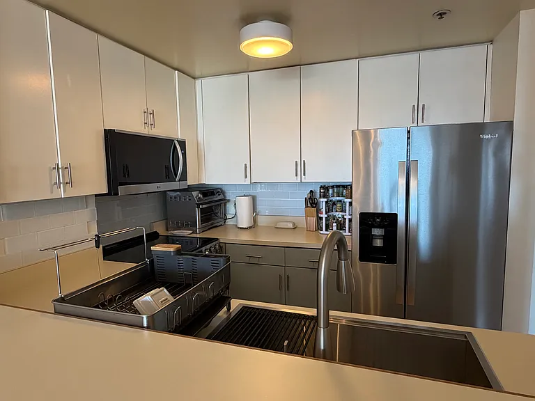 601 Van Ness Ave #504 — Photo 3