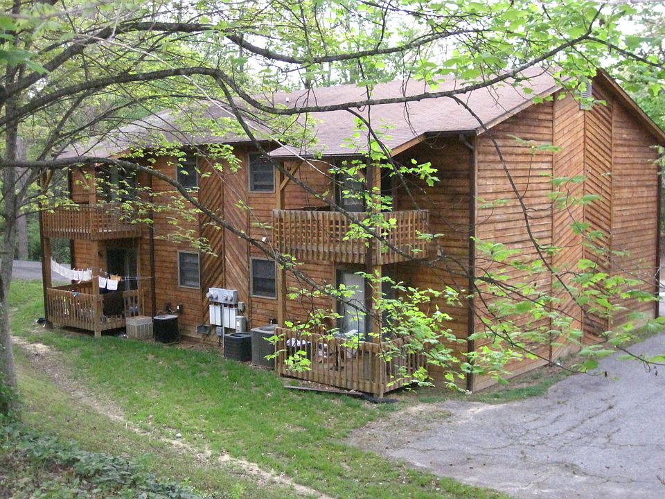 1st image of 204 Laurel Circle Dr #D
