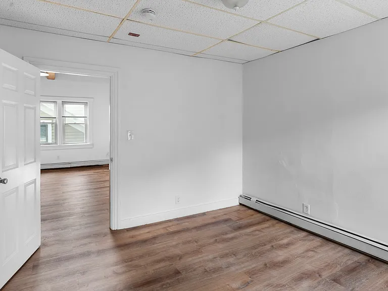 79 Oak St — Photo 16