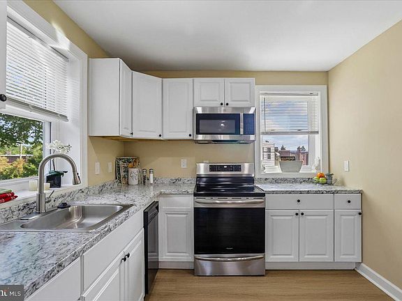 5th image of 5391 Chillum Pl NE