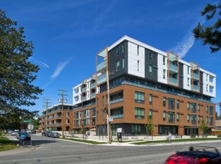 3914 Shelbourne St #FBD953D87, Saanich, BC V8P 4J1