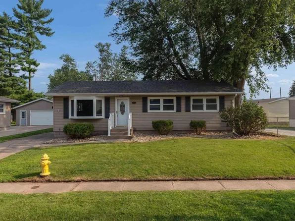 611 79th Ave W, Rock Island, IL 61201