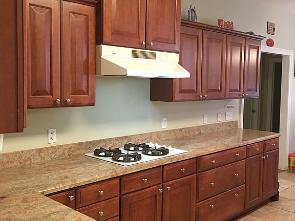 3rd image of 234 Riverwood Dr