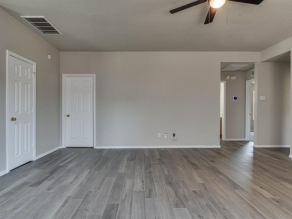 4th image of 612 NW 121st St