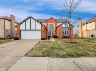 48311 Farah Dr, Macomb, MI 48044