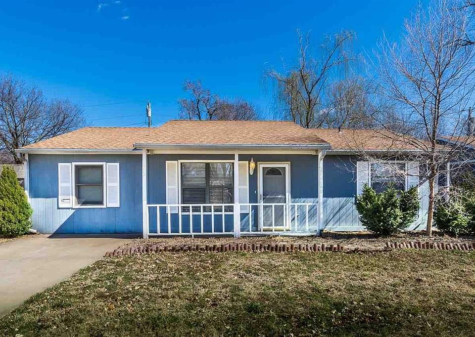 1st image of 805 Brookwood Cir