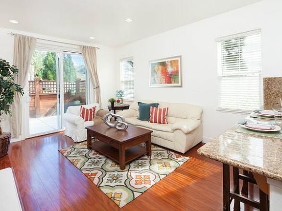 3rd image of 3738 Evangelho Cir