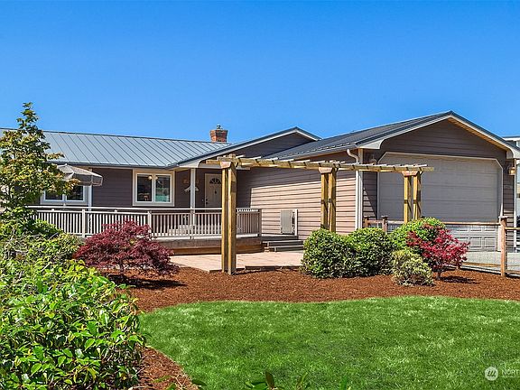 4th image of 3720 Shorewood Avenue