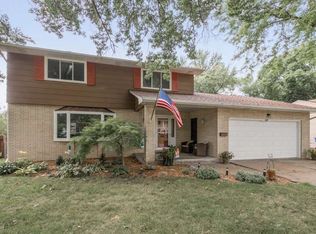 2235 E 32nd St, Davenport, IA 52807