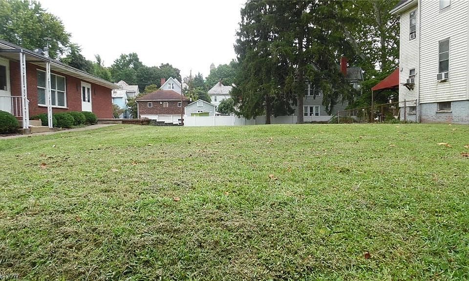 2nd image of 502 2nd St