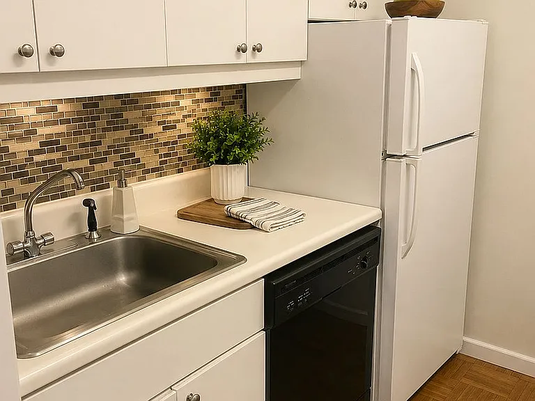 630 1st Ave #25A — Photo 5