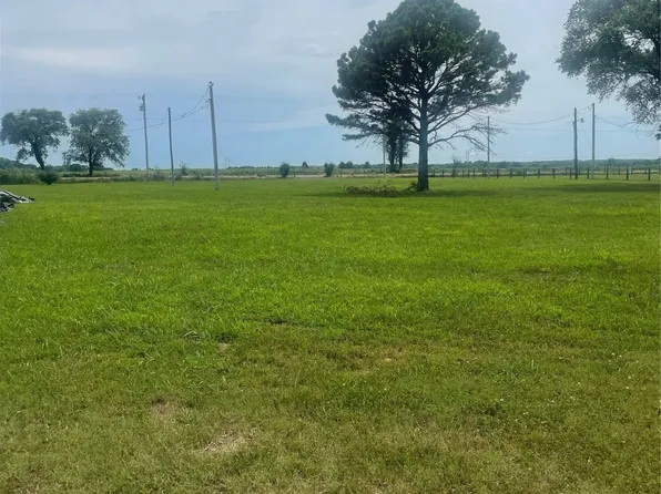 12 E Clover Cir, Tahlequah, OK 74464