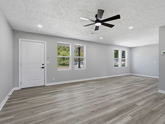 5th image of 8019 Cooper Dr