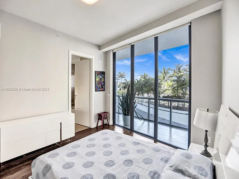 3250 NE 188th St #207 — Photo 60