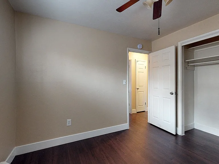 Aspen Terrace Apartments — Photo 12