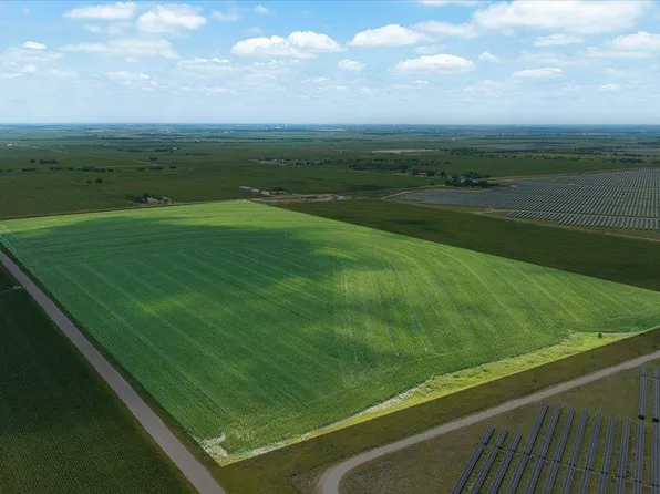 Manda Carlson Rd, Coupland, TX 78615