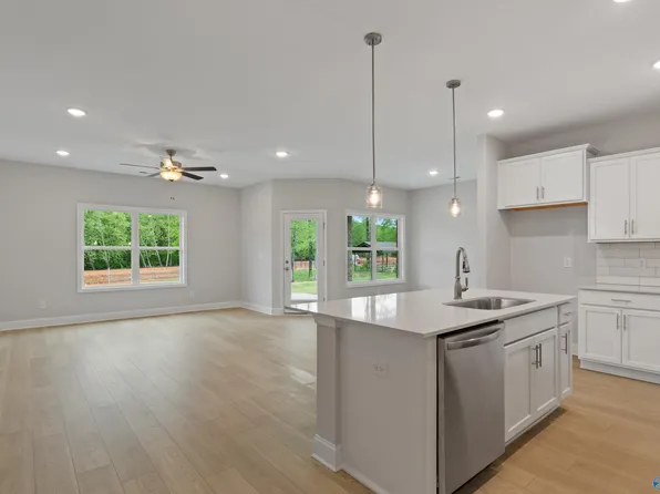 6231 Pisgah Dr NW, Huntsville, AL 35810