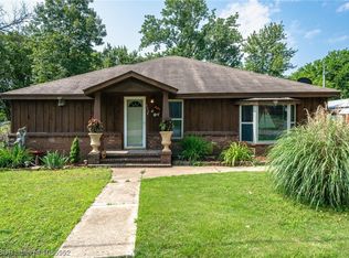 112 Elm St, Van Buren, AR 72956