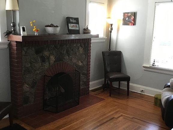 3rd image of 1630 E Crittenden Ave