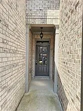 3 bed, 2.5 bath, 1918 sqft, $2,300 — Photo 2