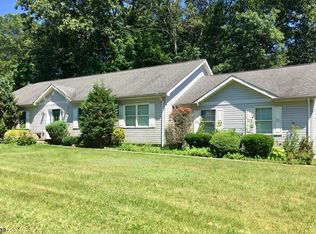 46 Valley Trl, Oak Ridge, NJ 07438