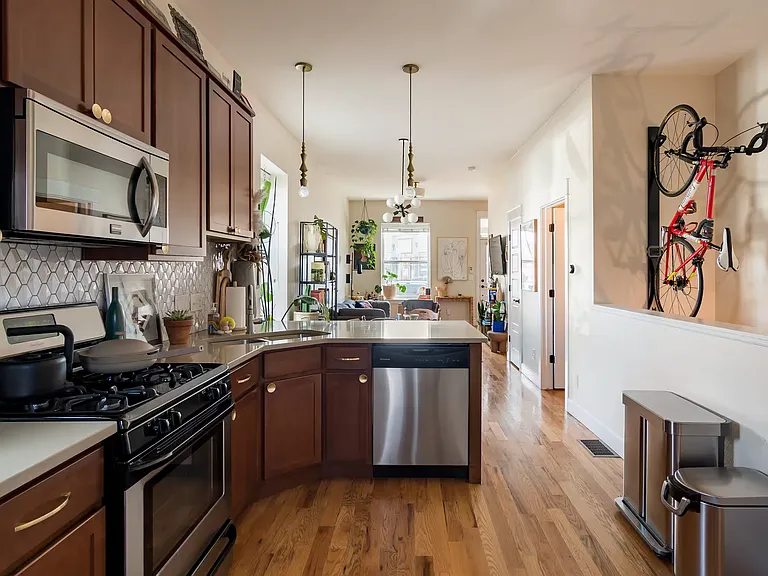 3257 N Williams St — Photo 5