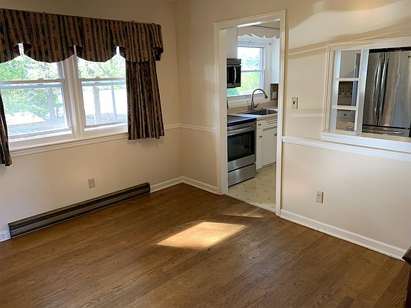 5th image of 921 Sanhill Dr
