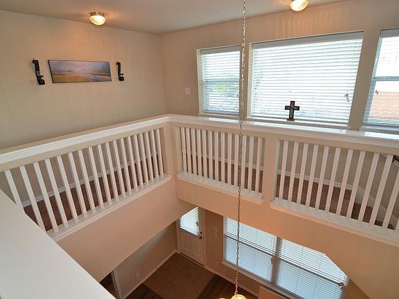 4th image of 26818 Henson Falls Dr