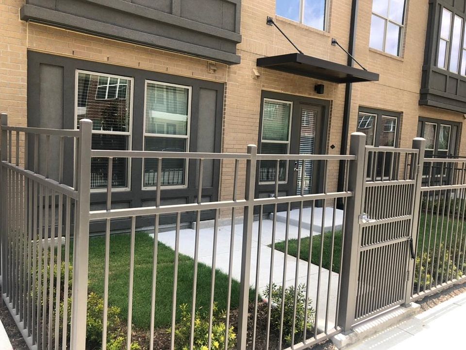 1st image of 2610 Throckmorton St