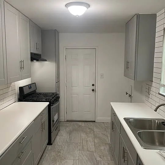 824 Blossom St — Photo 7
