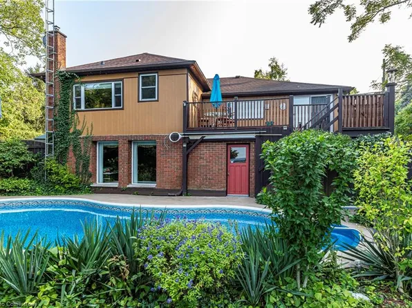 25 Ridge Rd E, Grimsby, ON L3M 4E7