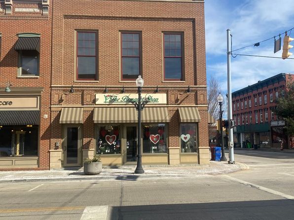 102 W Main St #A