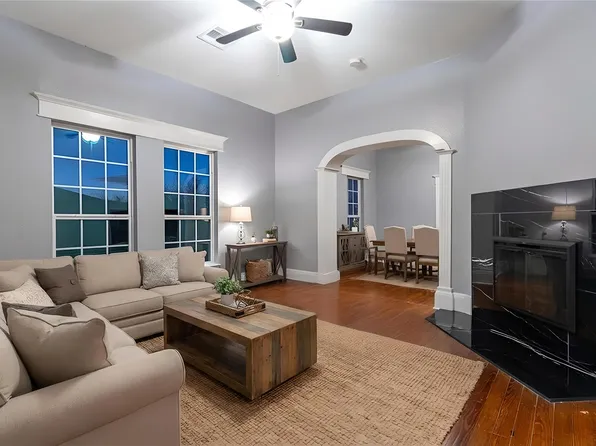 324 E Pace St, Frost, TX 76641