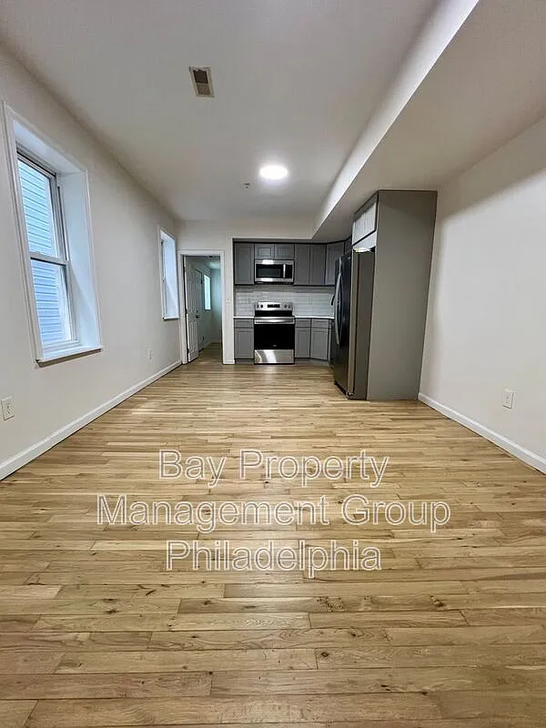 2 bed, 1.0 bath, 980 sqft, $1,250 — Photo 1