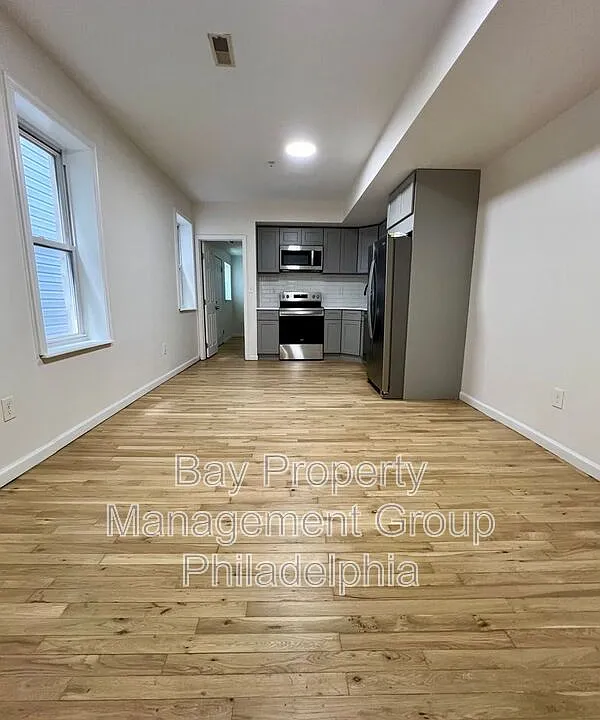 2131 W Master St #3
