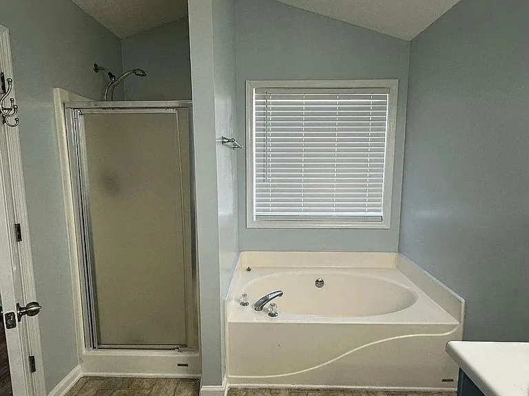 1261 Lakeview Rd — Photo 23