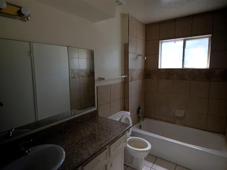 12515 Bexley Dr — Photo 7