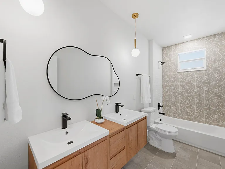 309 E Selma Ave — Photo 20