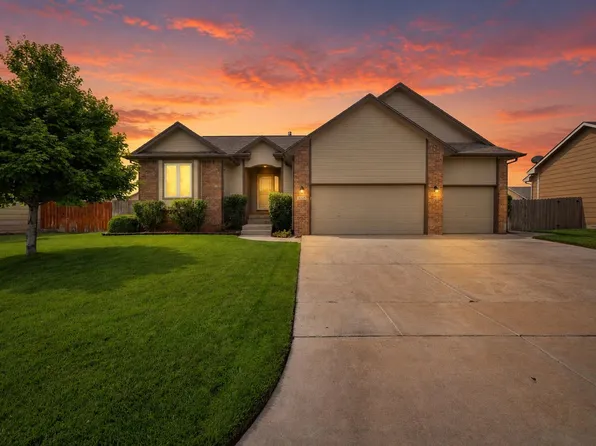 3225 S Bluelake Ct, Wichita, KS 67215