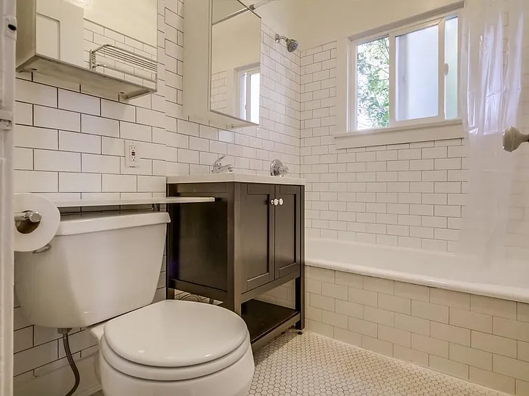 1021 N Havenhurst Dr — Photo 16