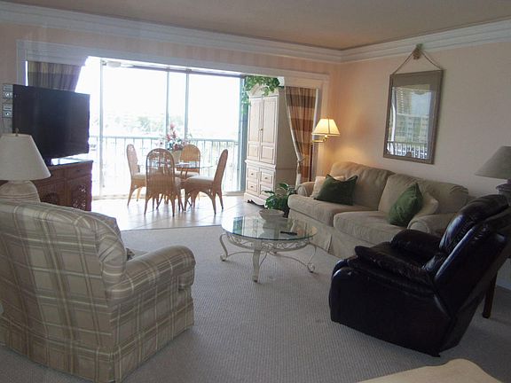 2nd image of 907 Marina Dr APT 403