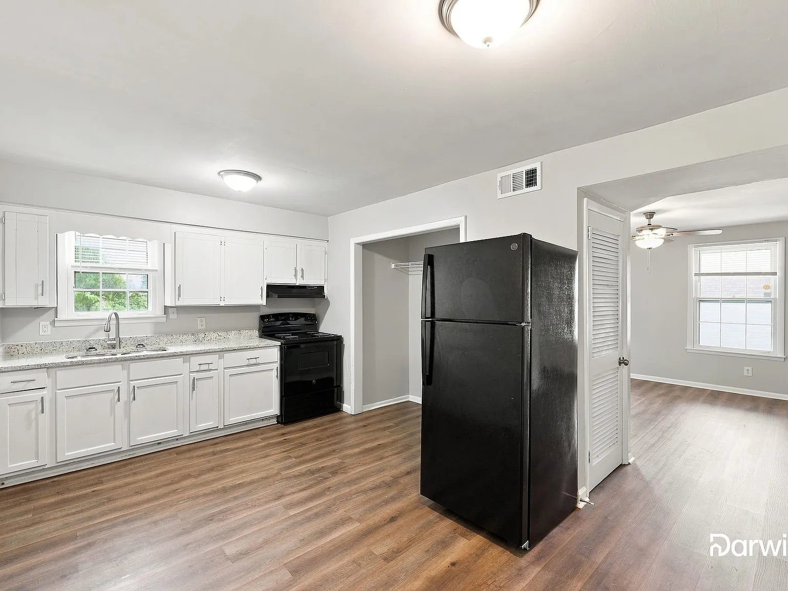 3 bed, 2.0 bath, 1534 sqft, $2,145 — Photo 2