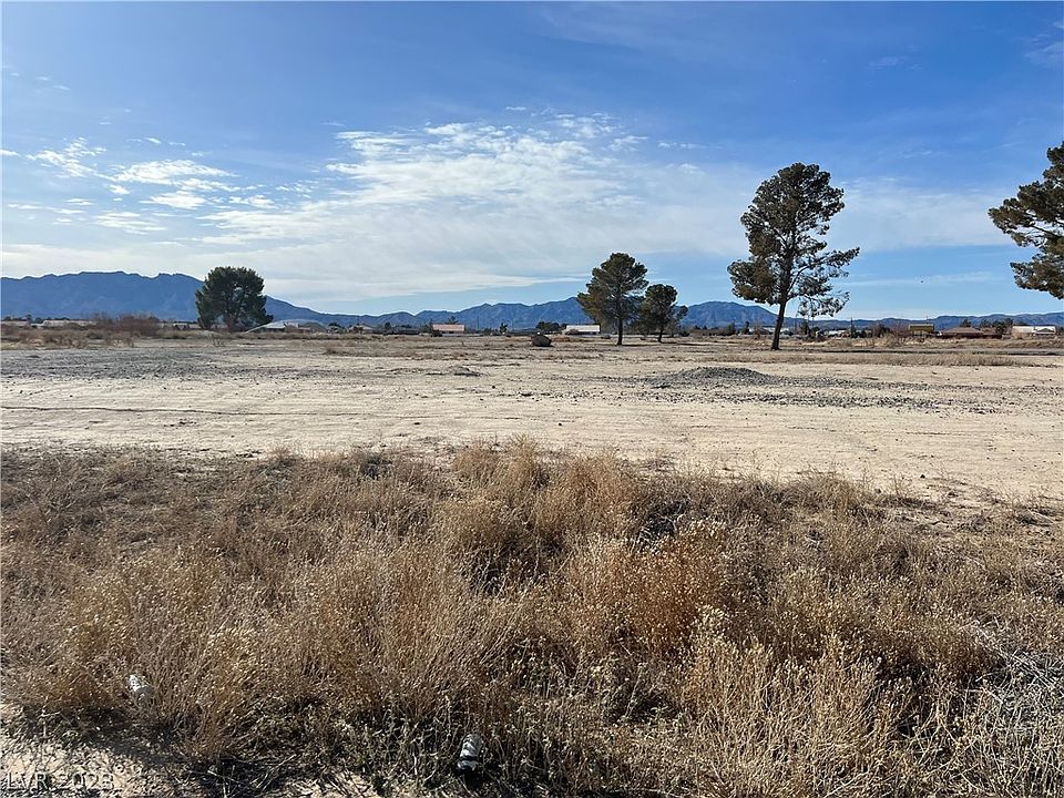 1st image of 1960 S Waterhole Canyon Ave