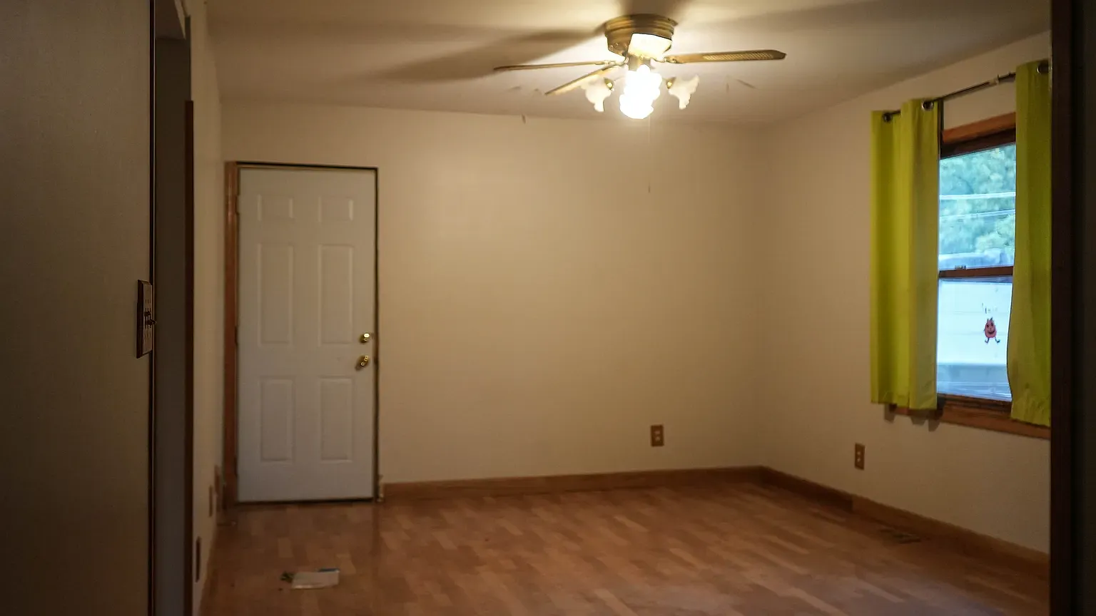 2 bed, 960 sqft, $1,900 — Photo 3