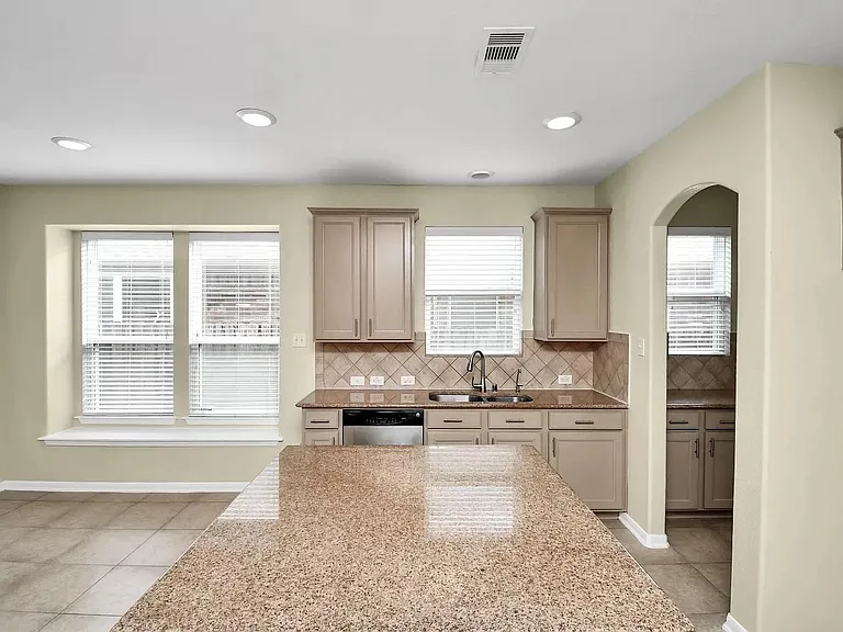 6315 Bain Dr — Photo 16