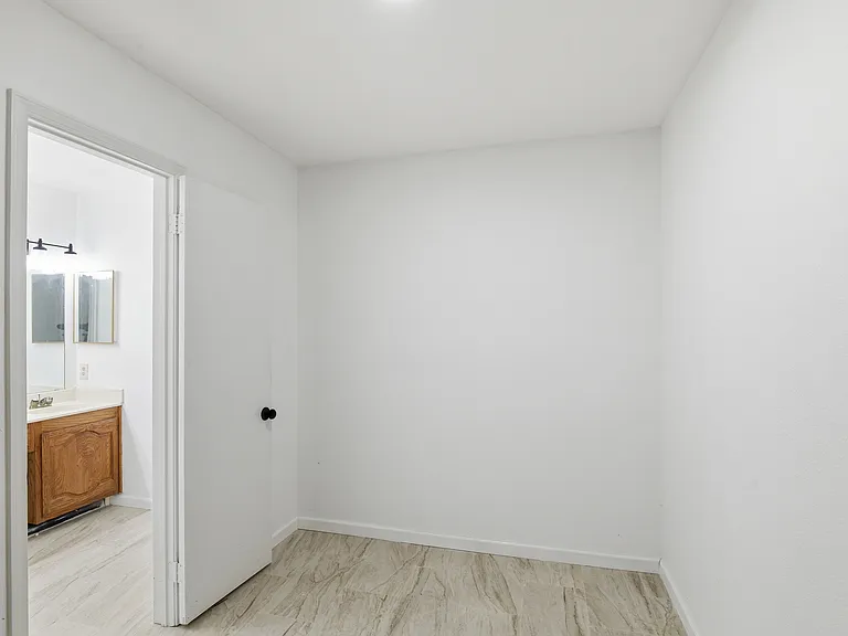 9305 Shipman St — Photo 24
